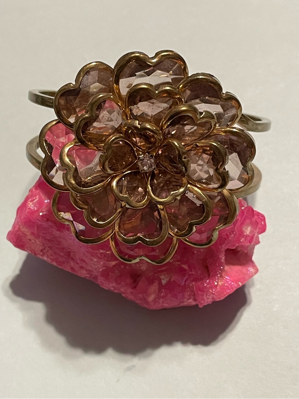 Vintage Heart Gold Tone Statement Flower Clamper Bracelet #9373 - Picture 1 of 8